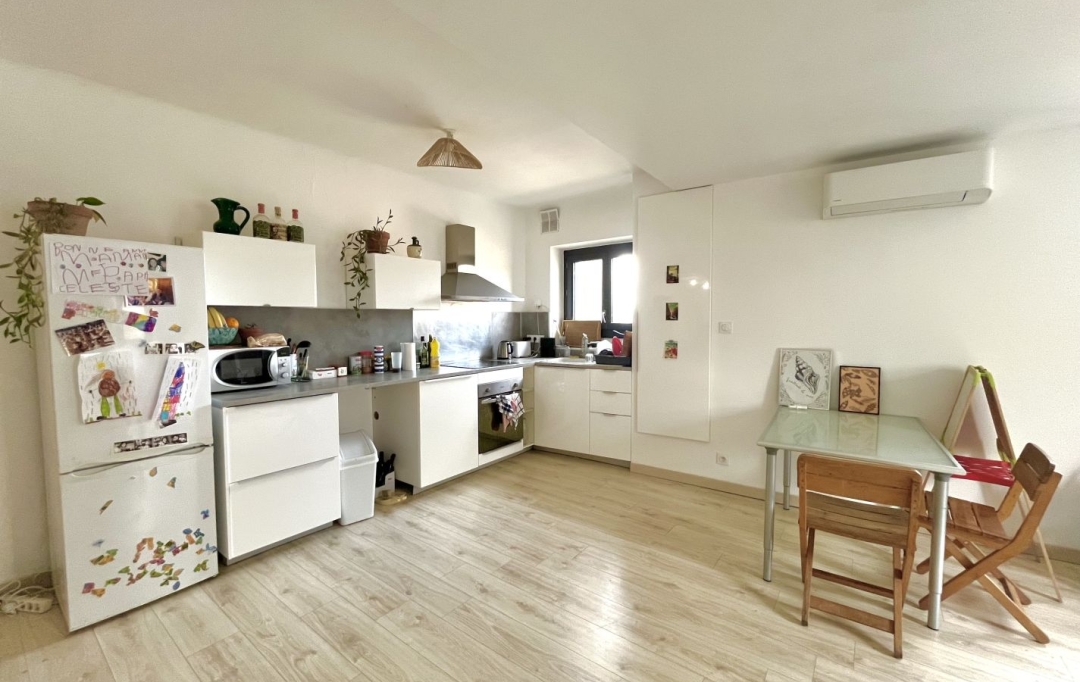 Annonces QUISSAC : Appartement | VIC-LE-FESQ (30260) | 97 m2 | 750 € 